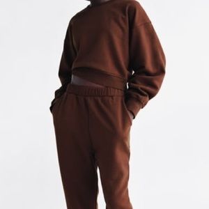 Brown sweatshirt set